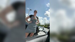 Dunkin Donuts Worker Gives Excellent Drive Thru Service